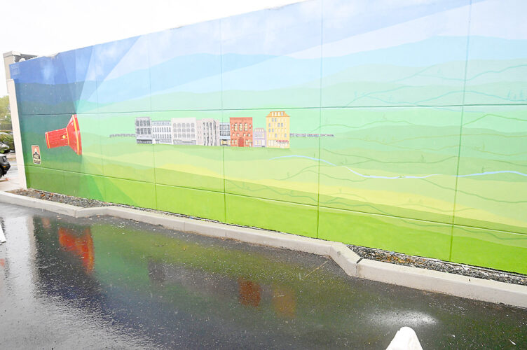 Downtown Altoona mural on Railroad Retirement building dedicated